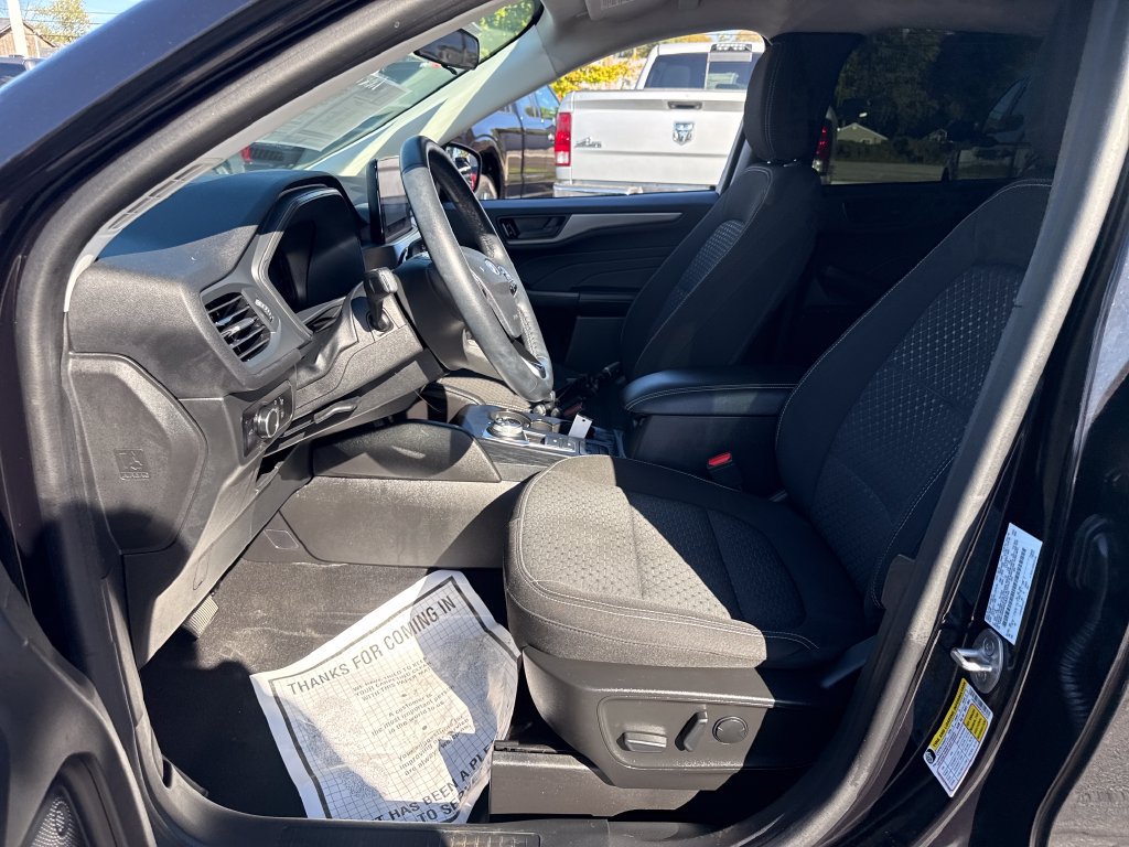 Used 2023 Ford Escape Active w/ Cold Weather Package FWD image 22