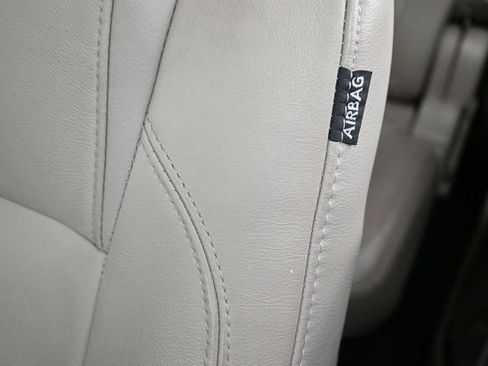 Used 2015 Ford Explorer XLT w/ Equipment Group 202B image 12