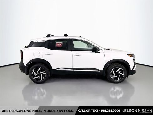 New 2026 Nissan Kicks SV w/ SV Premium Package FWD image 4