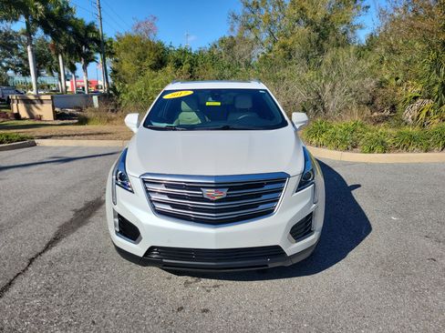 Used 2017 Cadillac XT5 Luxury w/ Driver Awareness Package image 2