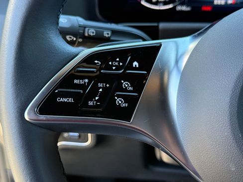 Used 2025 Mercedes-Benz GLA 250 image 33