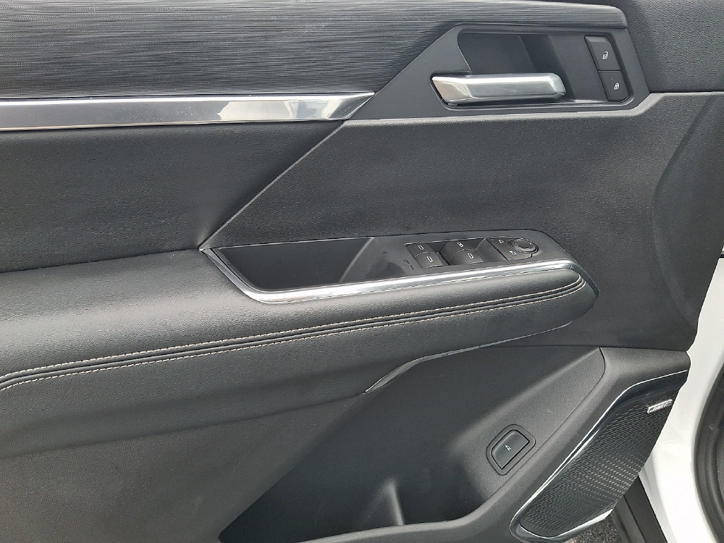 Used 2026 GMC Acadia Elevation FWD image 14