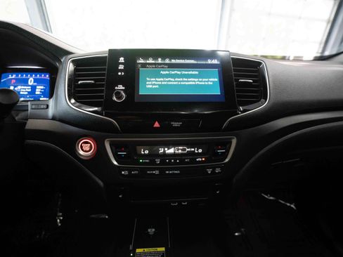 Used 2024 Honda Passport TrailSport image 17