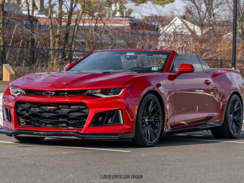 Used 2019 Chevrolet Camaro ZL1 image 14