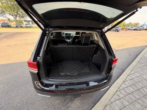 Certified 2024 Volkswagen Atlas SE w/ Panoramic Sunroof Package AWD/4WD image 16