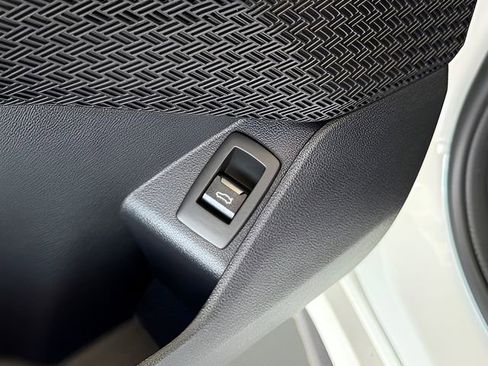 Used 2026 BMW X1 xDrive28i w/ Technology Package image 17