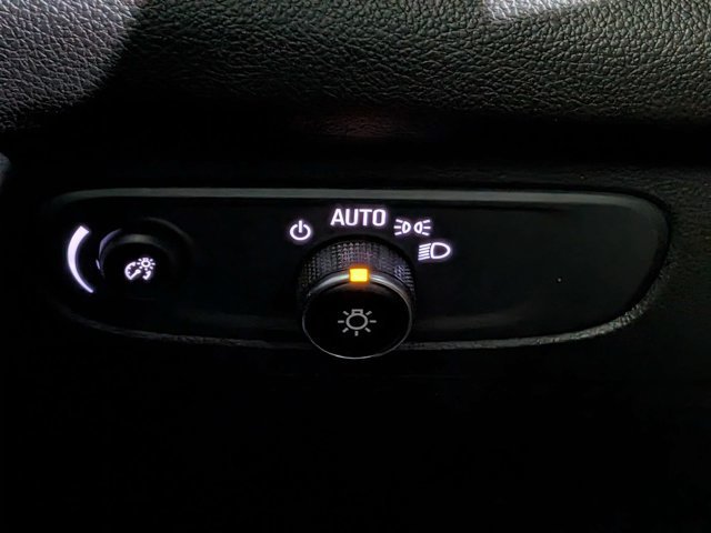 Used 2021 Buick Envision Essence w/ Sport Touring Package FWD image 27