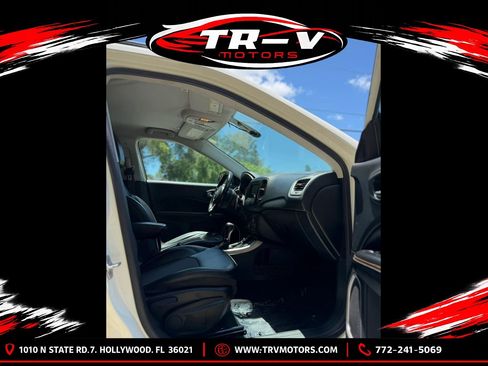 Used 2019 Jeep Compass Latitude AWD/4WD image 10