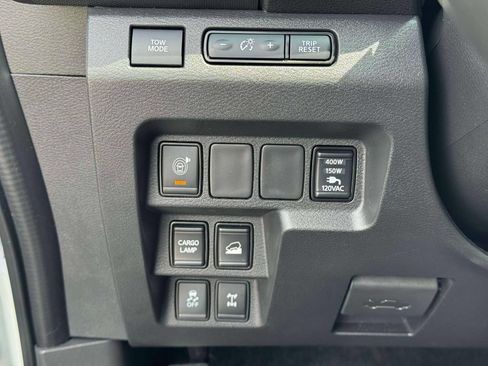 Used 2022 Nissan Frontier PRO-4X w/ Pro-4X Premium Package AWD/4WD image 22