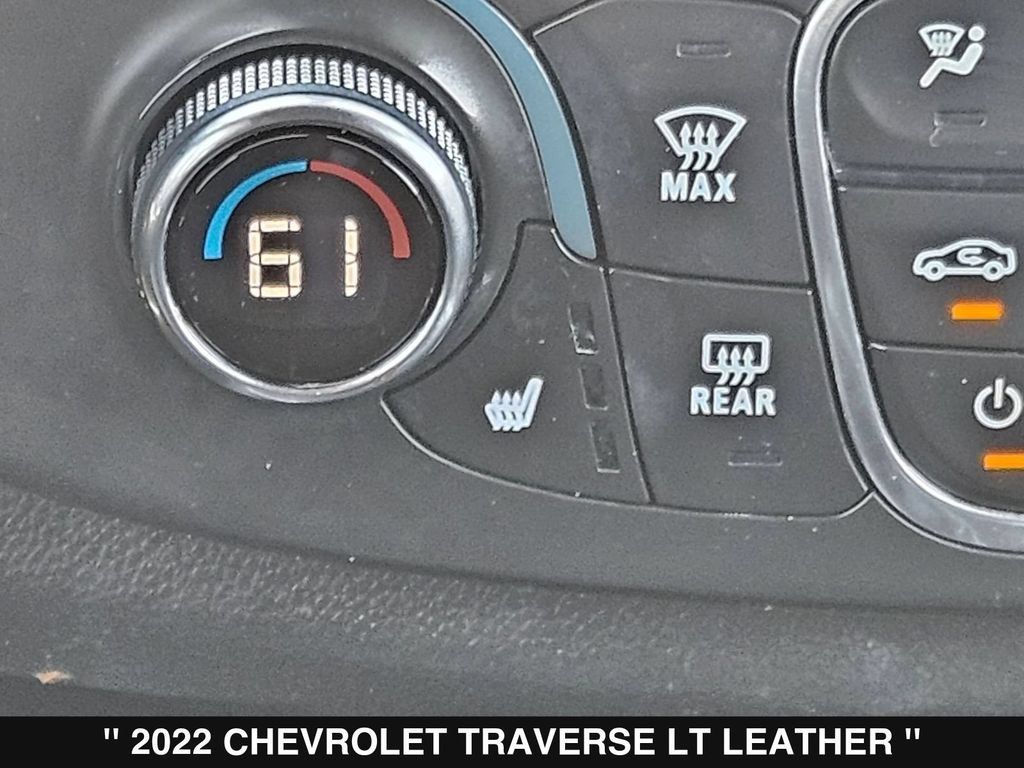 Used 2022 Chevrolet Traverse LT FWD image 21
