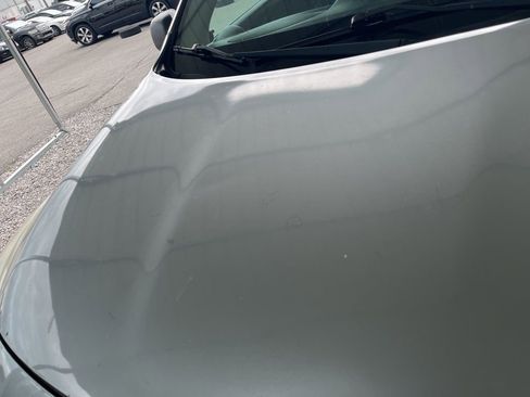 Used 2014 Nissan Versa S FWD image 11