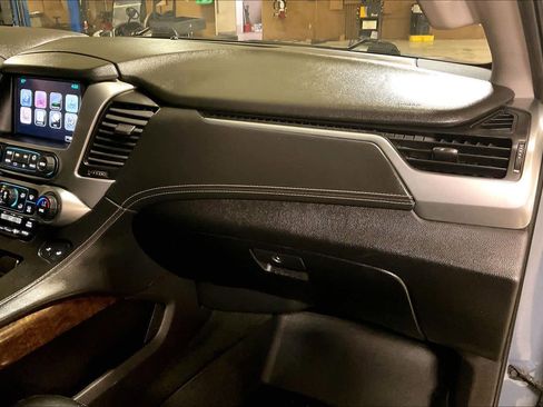 Used 2016 Chevrolet Tahoe LT w/ Luxury Package image 17