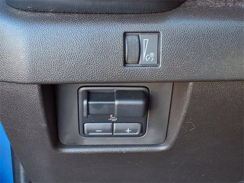 Used 2024 GMC Canyon AT4 w/ Technology Package image 14