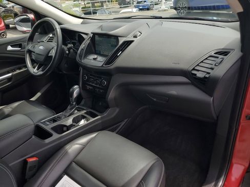 Used 2019 Ford Escape SEL FWD image 4