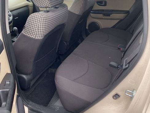 Used 2011 Kia Soul ! image 24