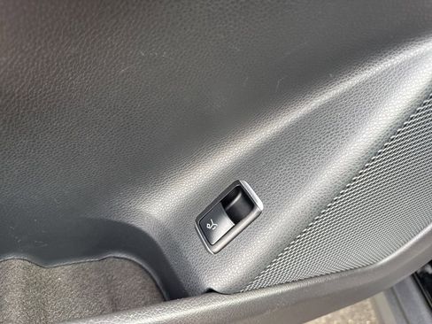 Used 2018 Mercedes-Benz GLA 250 4MATIC image 15