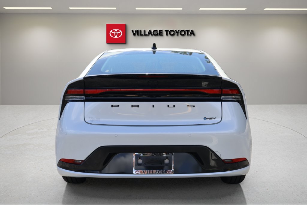 Certified 2026 Toyota Prius FWD image 4