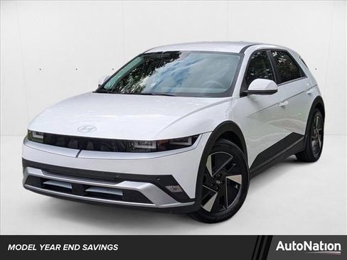 New 2025 Hyundai Ioniq 5 SE image 1