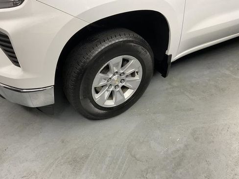 Used 2023 Chevrolet Silverado 1500 LT image 3
