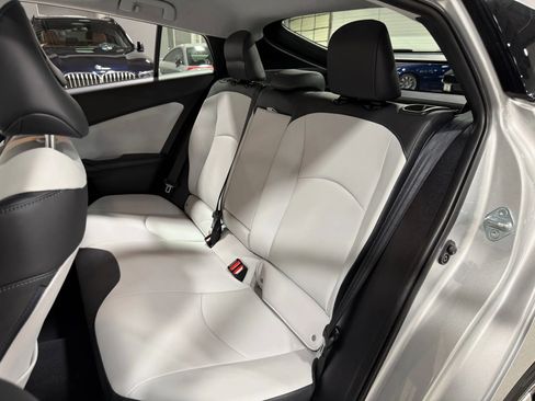 Used 2017 Toyota Prius Four w/ Premium Convenience Package image 61