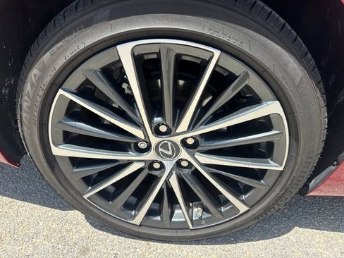 Certified 2025 Lexus ES 300h w/ Premium Package FWD image 9