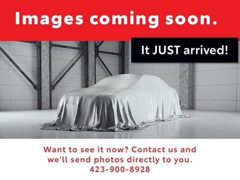 Used 2024 Toyota Camry SE FWD image 8