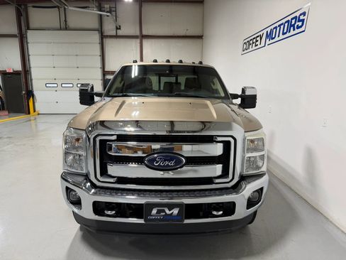 Used 2012 Ford F250 Lariat w/ Chrome Pkg image 9