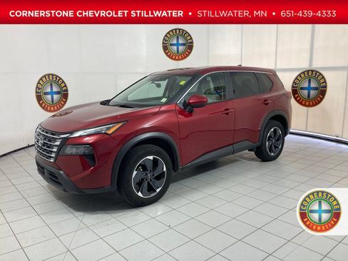 Used 2025 Nissan Rogue SV AWD/4WD image 1