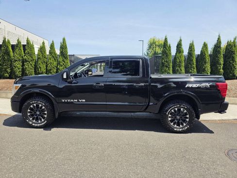 Used 2018 Nissan Titan PRO-4X image 8