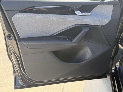 New 2026 Volkswagen Tiguan S FWD image 10