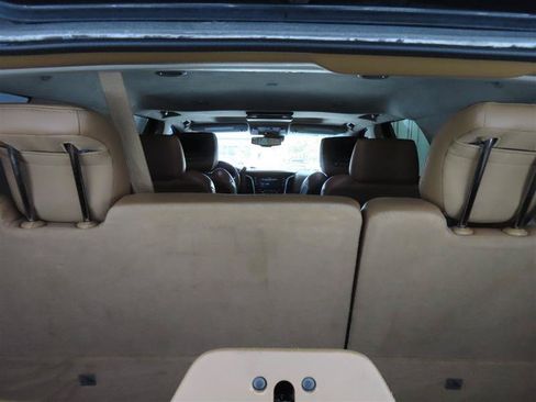 Used 2016 Cadillac Escalade Platinum AWD/4WD image 9