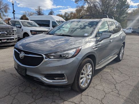 Used 2021 Buick Enclave Premium w/ Sun and Sites Package image 11