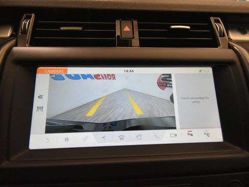 Used 2020 Land Rover Discovery Landmark AWD/4WD image 27