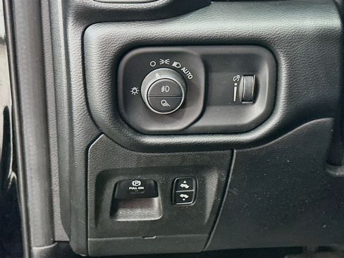 Used 2021 RAM 1500 Big Horn AWD/4WD image 17