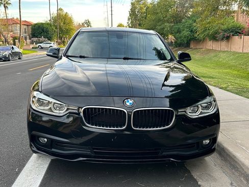 Used 2018 BMW 320i Sedan image 3