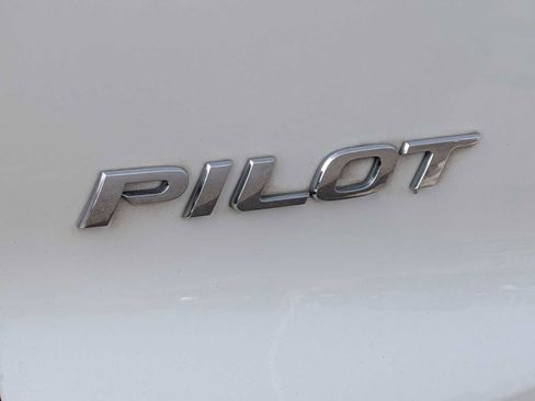 Certified 2019 Honda Pilot Touring image 11