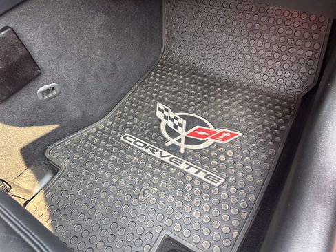 Used 2002 Chevrolet Corvette Convertible w/ Preferred Equipment Group2 RWD image 20