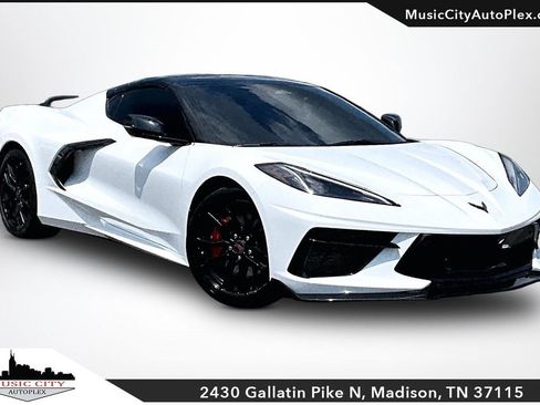Used 2025 Chevrolet Corvette Stingray Premium Cpe w/ Z51 Performance Package RWD image 1