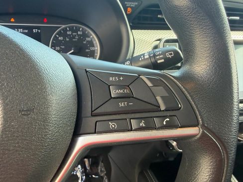 Used 2019 Nissan Kicks SV image 26