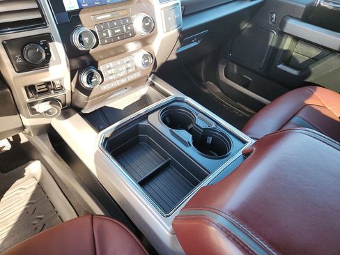 Used 2020 Ford F250 Platinum w/ FX4 Off-Road Package image 19