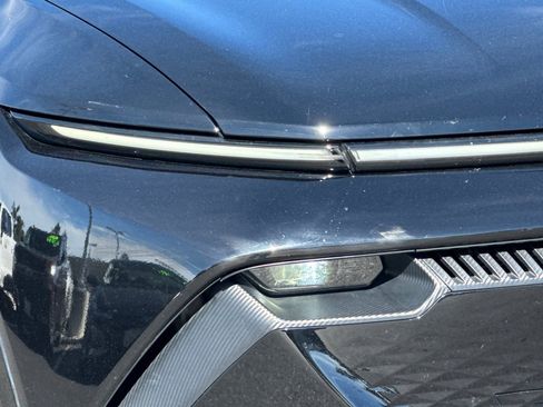 Used 2024 Chevrolet Equinox EV RS image 41