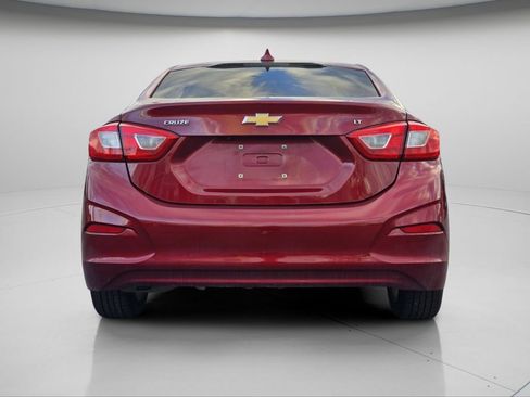 Used 2018 Chevrolet Cruze LT image 8