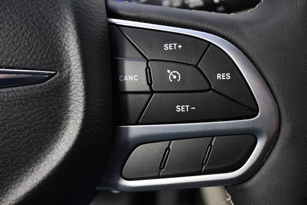 Used 2024 Chrysler Voyager LX FWD image 31