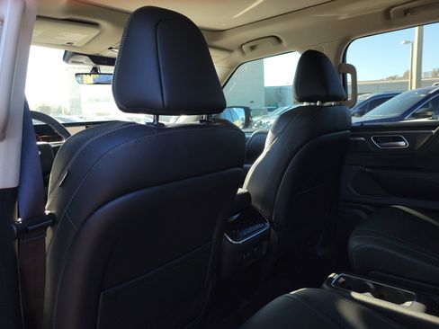 New 2026 INFINITI QX80 Pure image 10