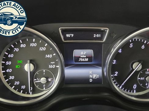 Used 2015 Mercedes-Benz ML 350 4MATIC w/ Premium 1 Package image 12