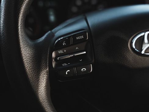 Used 2019 Hyundai Veloster 2.0 image 19