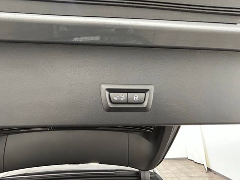 Used 2025 BMW X3 xDrive30i w/ Premium Package image 36