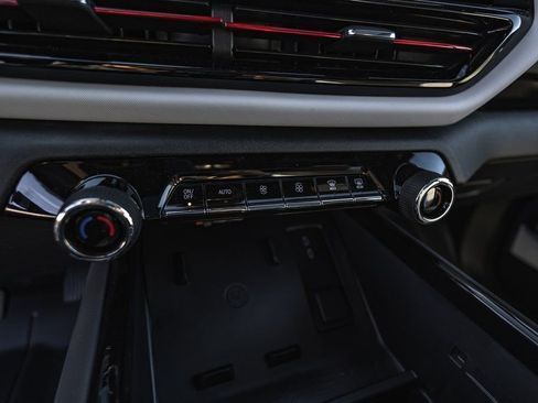 New 2025 Chevrolet Silverado EV RST image 18