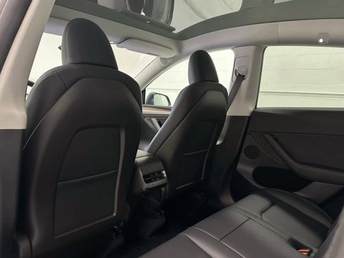 Used 2024 Tesla Model Y Long Range image 14