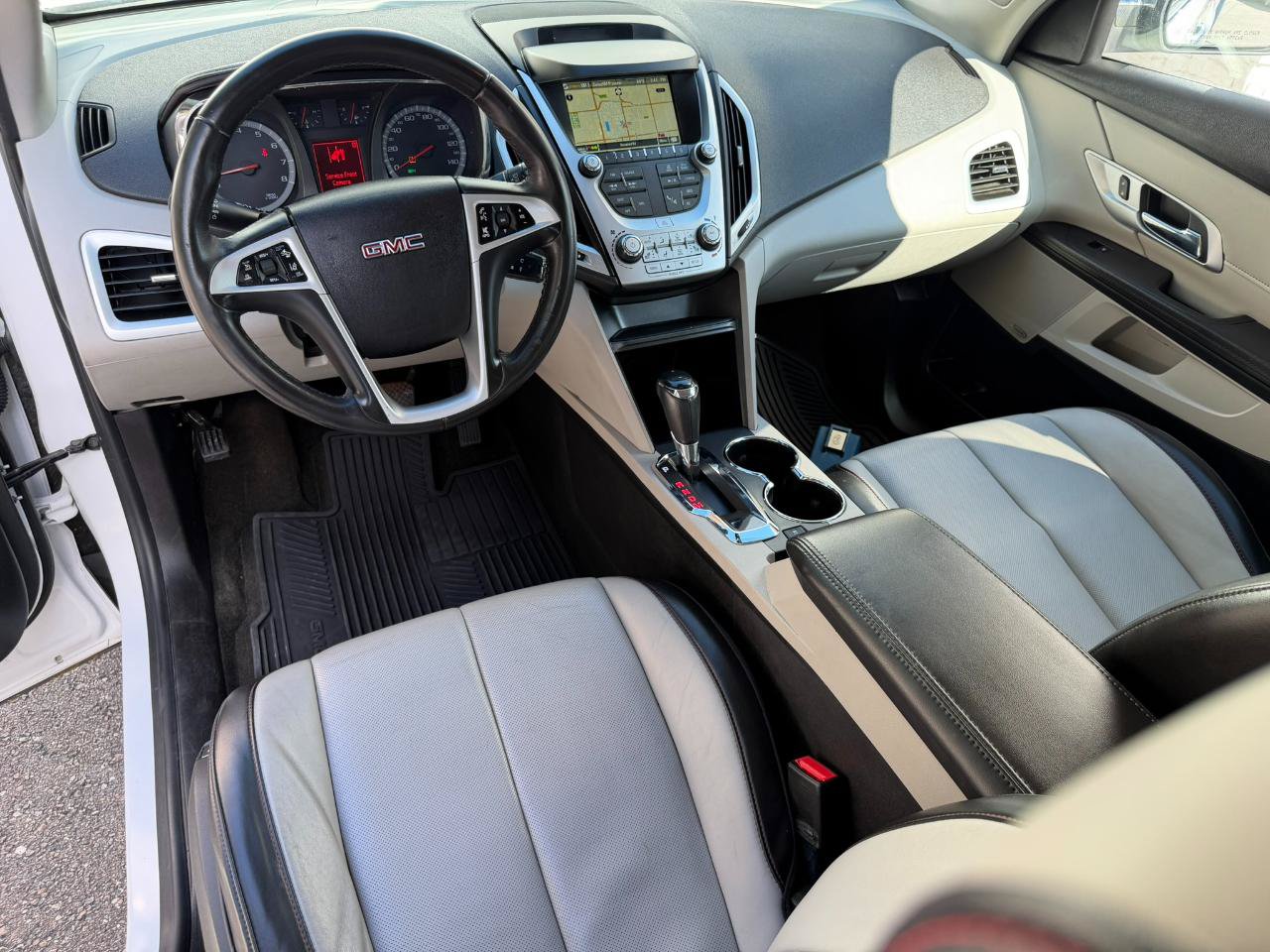 Used 2017 GMC Terrain SLT w/ Open Road Package FWD image 27